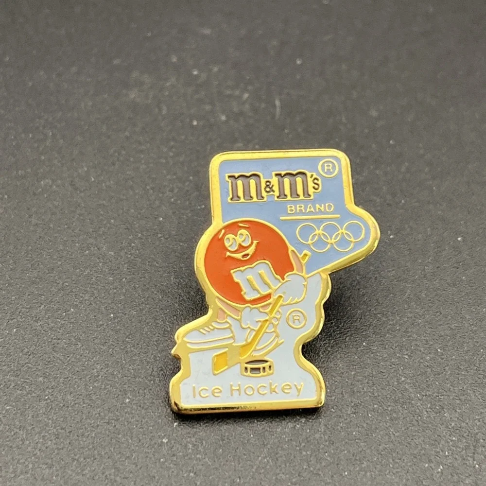 1992 Albertville Olympics‎ M&M's Candy Ice Hockey Lapel Hat Pin